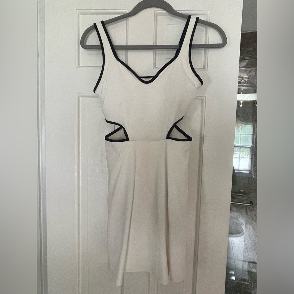 Old navy power soft romper size xs